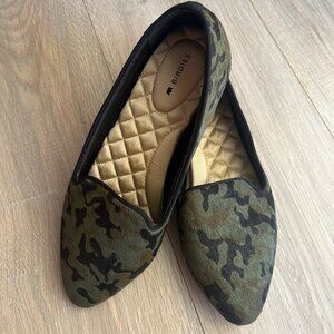 NEW Birdies The Blackbird Shoes Green Camo Calf Hair Flats Padded Comfort Size 7
